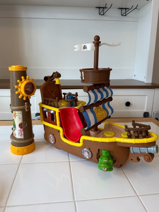 Disney Other - Disney Jake & The Neverland Pirate Ship & Telescope Lot -Ship Talks & Sings 2011